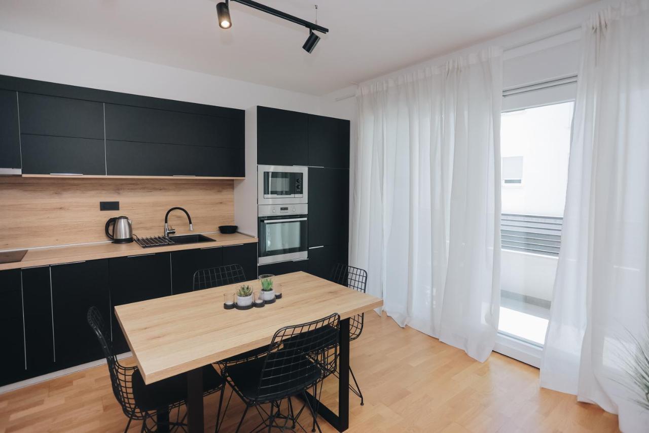 Ferienwohnung Apartman Tema Podstrana Exterior foto